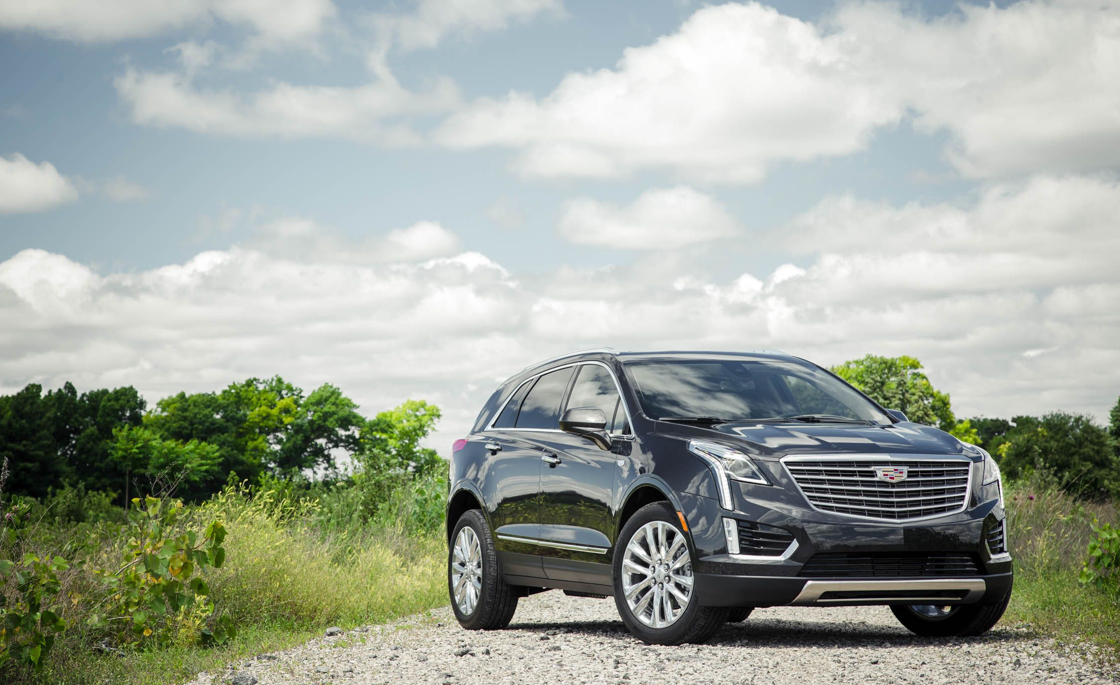 Comparison Cadillac XT5 Luxury 2018 vs Lincoln MKX Reserve 2018
